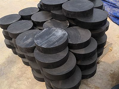 黄梅县板式橡胶支座由若干层橡胶片与薄钢板经加压硫化